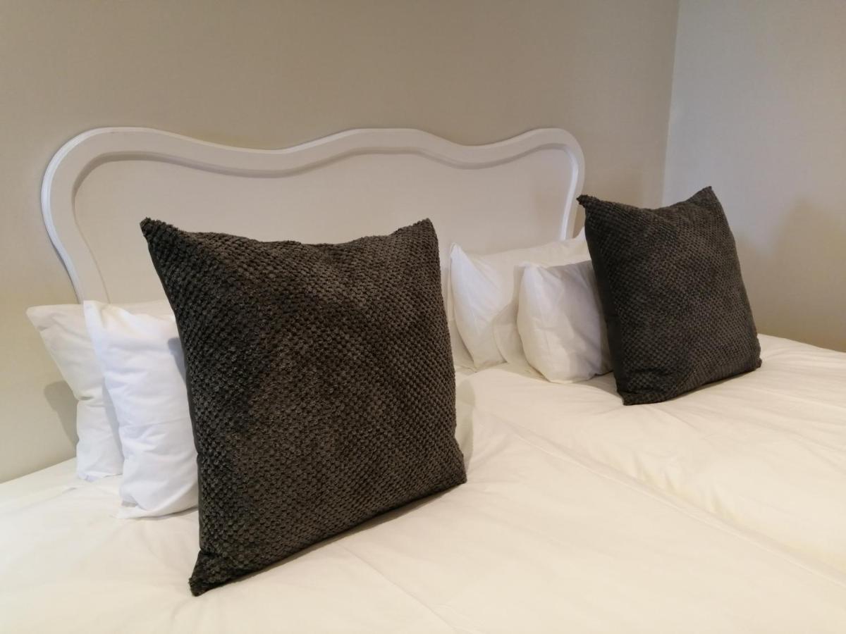 Monte Rosa Guesthouse Росонвілл Екстер'єр фото
