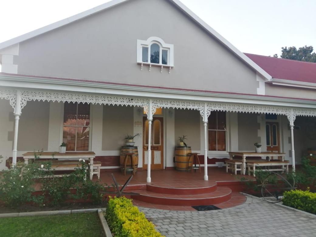 Monte Rosa Guesthouse Росонвілл Екстер'єр фото